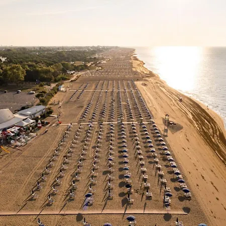 Relaxing 150mt From The Sea - Beahost Lejlighed Bibione